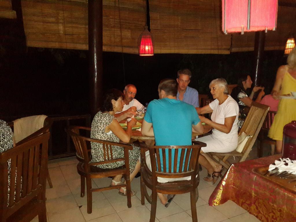 Beten Waru Bungalow And Restaurant Amed Dış mekan fotoğraf